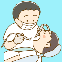 歯科治療を受ける男性