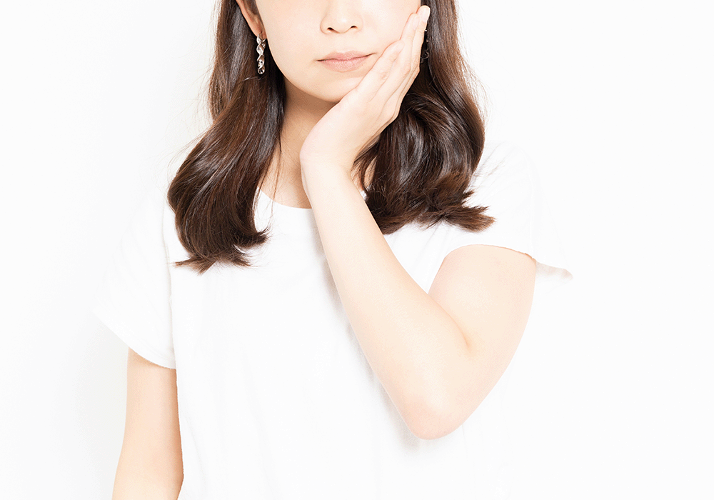 歯ぐきが痛い女性
