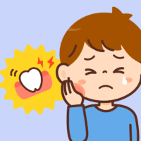 歯ぐきが痛む男の子